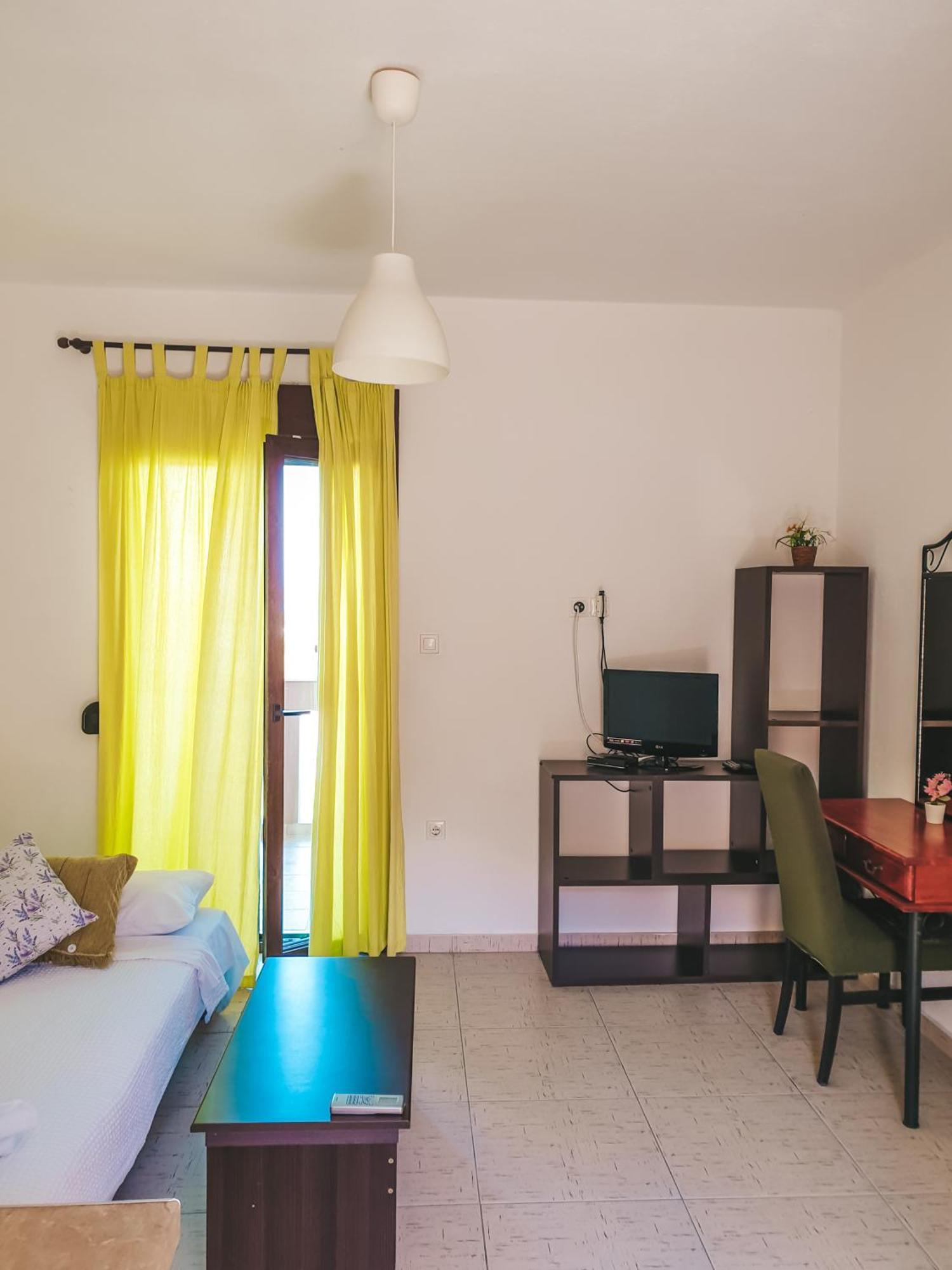 Aroma Studios And Apartments Vourvourou Exterior photo